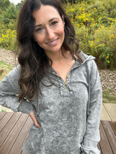 Load image into Gallery viewer, Sleek Mineral Wash Pullover