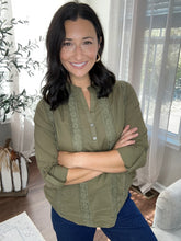 Load image into Gallery viewer, Lace Panel Blouse