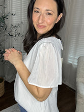 Load image into Gallery viewer, White Crinkle Blouse - Spicy Chic Boutique