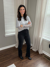 Load image into Gallery viewer, The Olivia Straight Leg Jean
