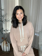 Load image into Gallery viewer, Lace Detail Two Piece Set