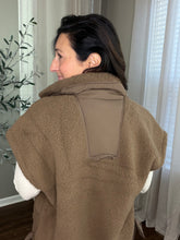 Load image into Gallery viewer, Teddy Sherpa Vest