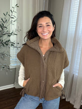 Load image into Gallery viewer, Teddy Sherpa Vest