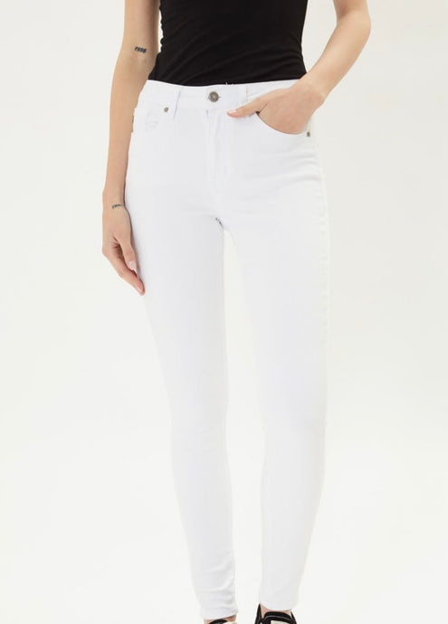 Non-Distressed White Jeans - Spicy Chic Boutique